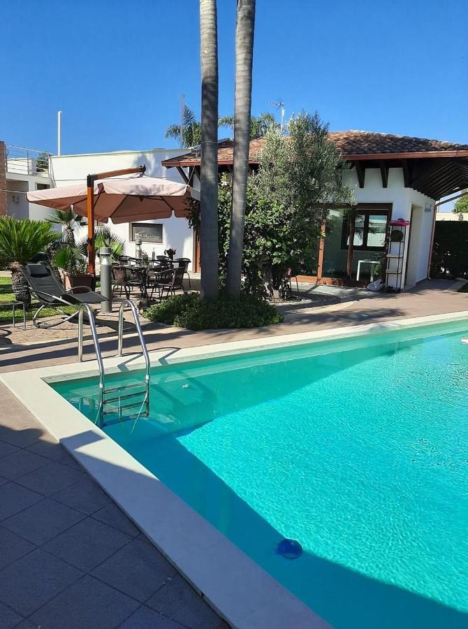 Villetta Del Salento Exclusive B&B Gallipoli Bagian luar foto