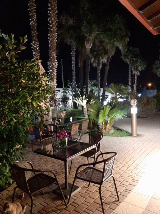 Villetta Del Salento Exclusive B&B Gallipoli Bagian luar foto