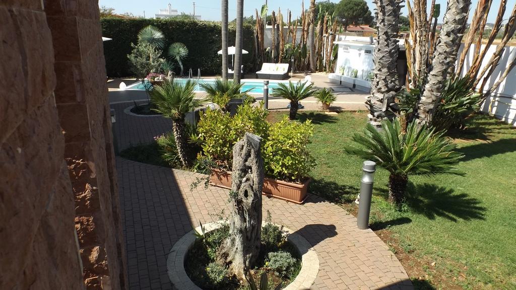 Villetta Del Salento Exclusive B&B Gallipoli Bagian luar foto